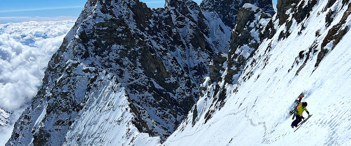 Le voyage engagé au Schreckhorn de Vivian Bruchez et Aurélien Lardy