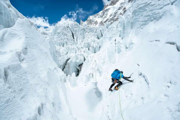Ouverture magistrale au sommet népalais Hungchi (7 029m) par Charles Dubouloz et Symon Welfringer
