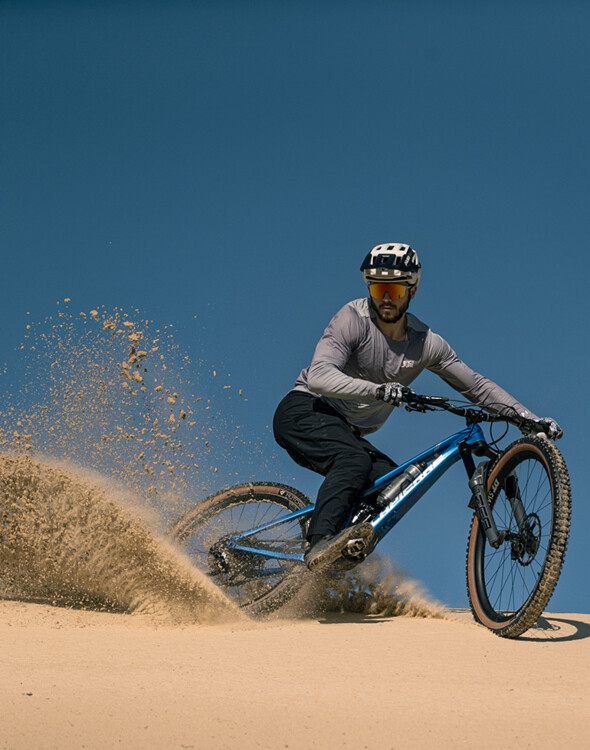 Yannis Pelé vous embarque pour un surprenant World Tour en VTT