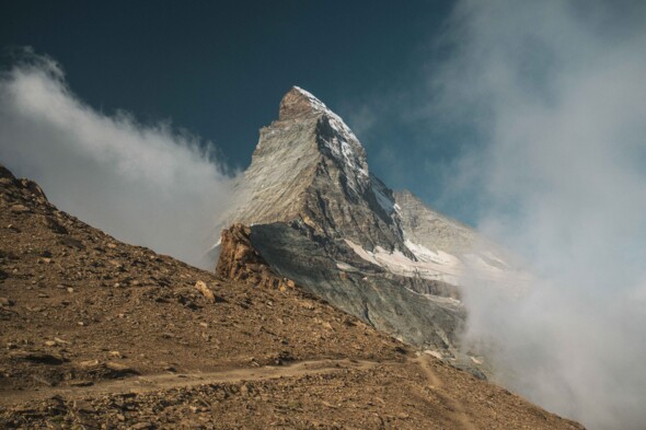 Gravir les 82 sommets de plus de 4000 mètres des Alpes en un temps record : L’exploit signé Kilian Jornet