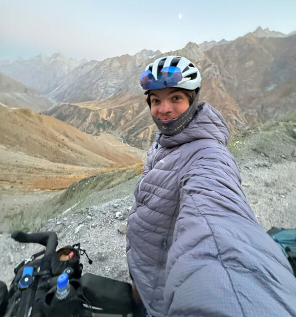 Road to Ama Dablam : Un périple de continent en continent en vélo pour gravir la plus belle montagne du monde