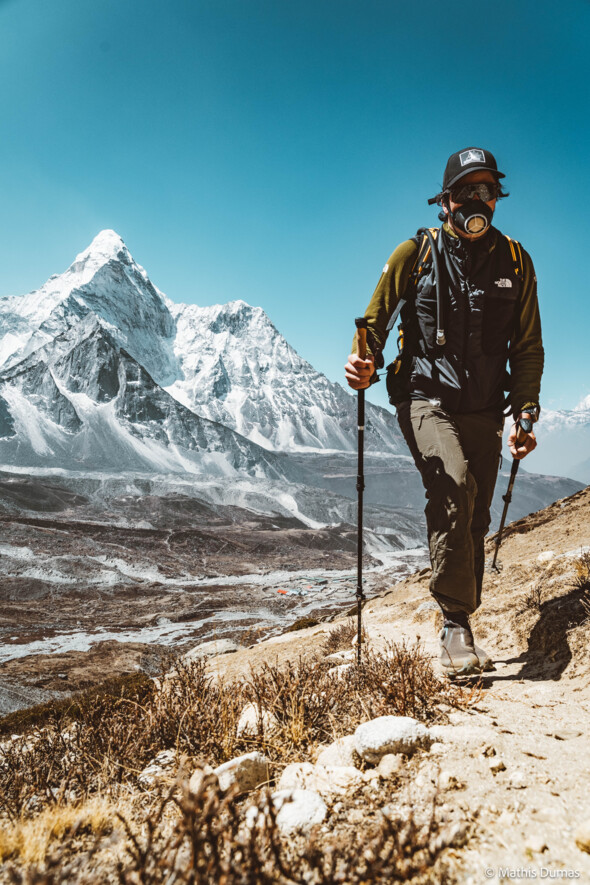 Mathis Dumas : Portrait d'un alpiniste surgissant de l'ombre